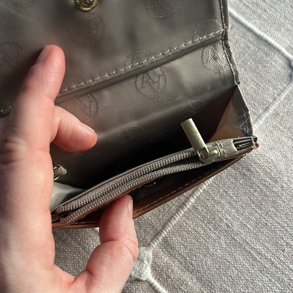 Adrienne Vittadini Rose Gold Card Wallet - Picture 3 of 5